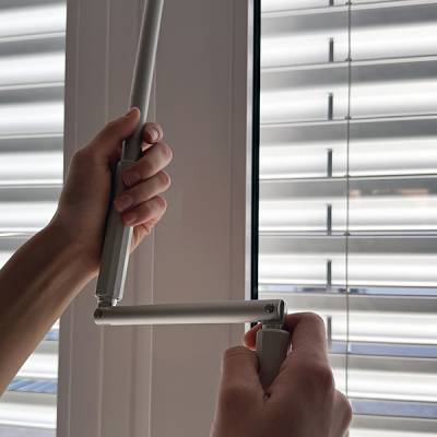 Manuálne ovládanie žalúzie (kľukou)