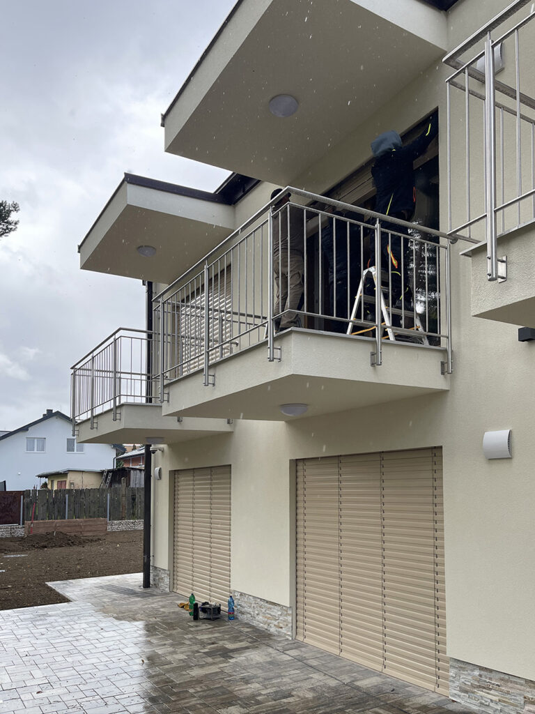Montáž exteriérových žalúzií NEVA v