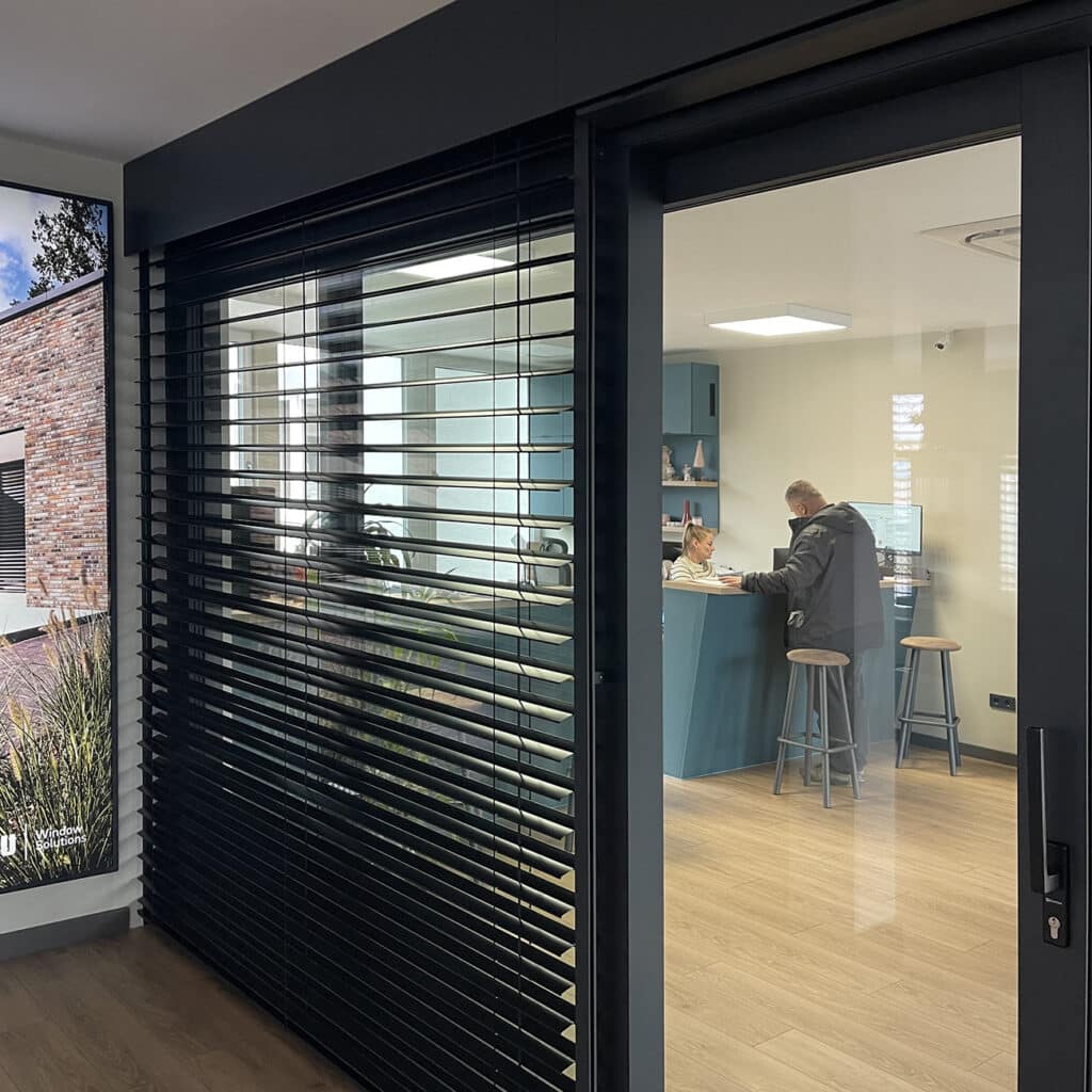 civisablak showroom debrecen - zsaluzia NEVA