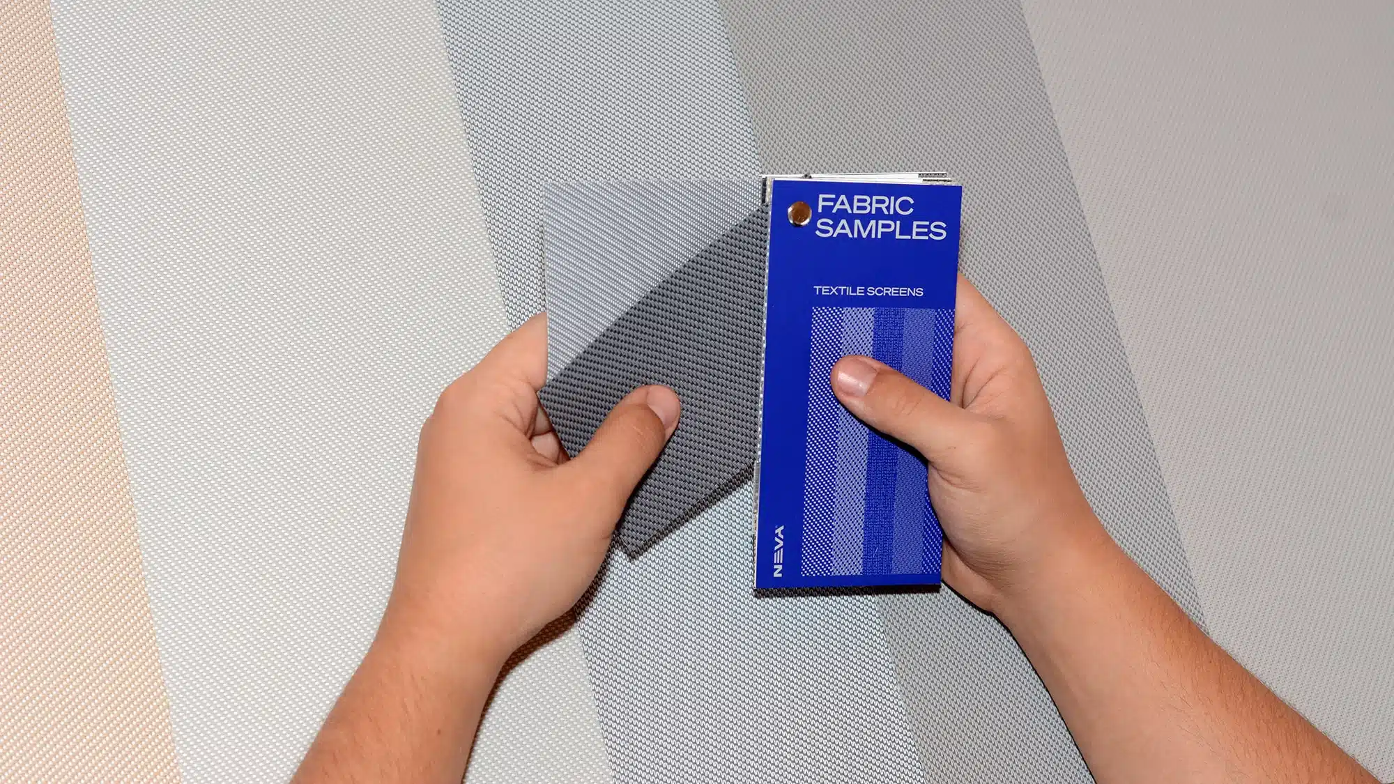 Vyberanie látok pre screenove rolety NEVA