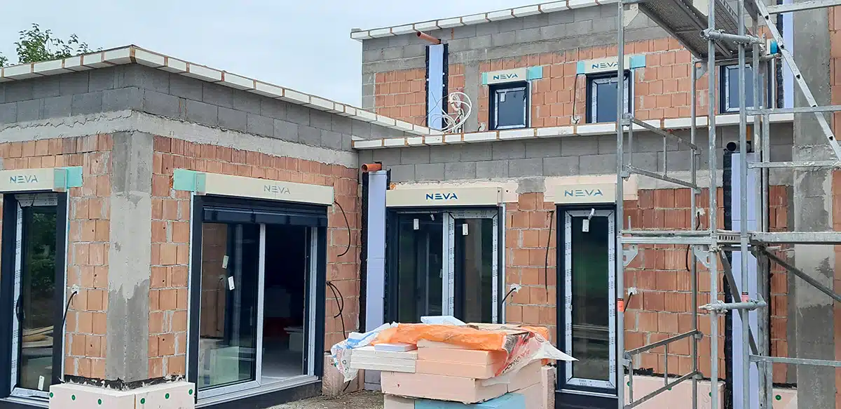 Rozostavaný dom s kastlíkmi ISO-KASTL na žalúzie NEVA